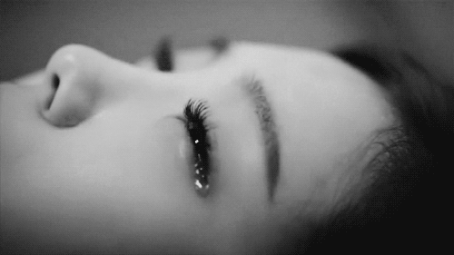 Łzy – Słowa, których usta nie potrafią powiedzieć 